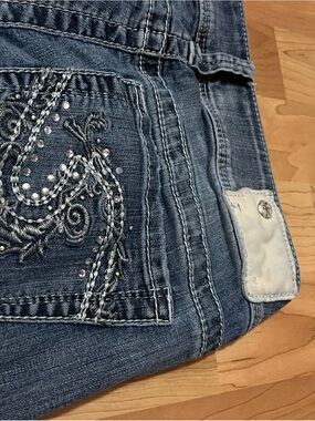 Silver Jeans Women’s Boot Cut Dark Blue Embroidered Jeans